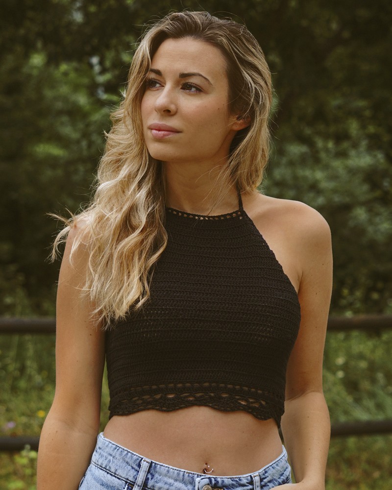 Top negro crochet
