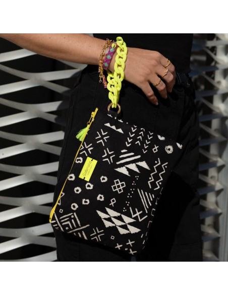 bolso estampado etnico negro