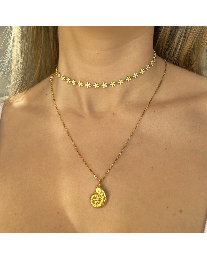 COLLAR CONCHA DORADO