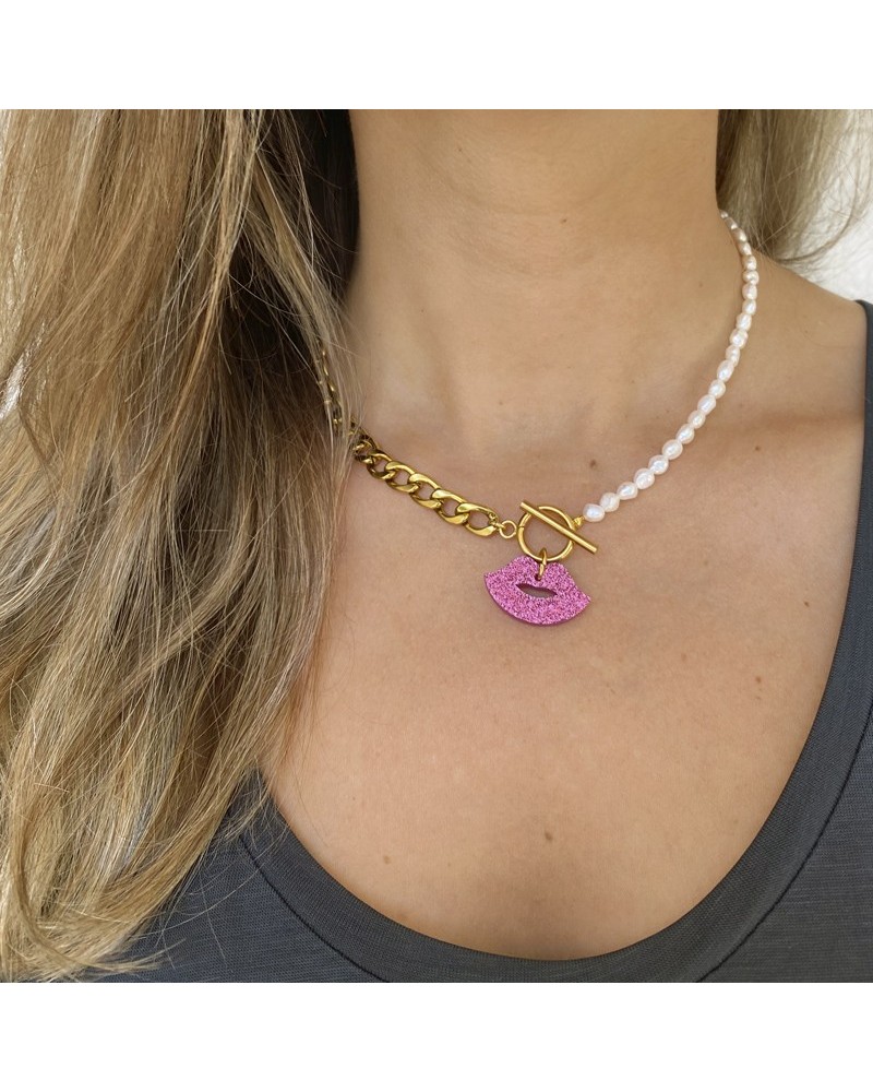 collar colgante labios